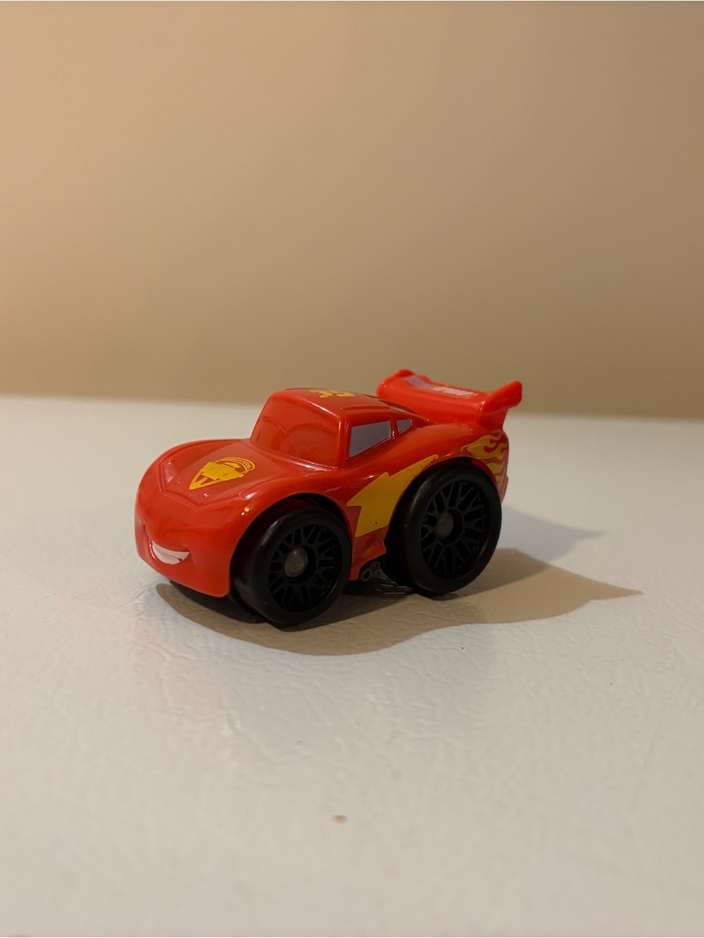 2011 Fisher Price Little People Disney Cars Lightning McQueen Wheelie GUC